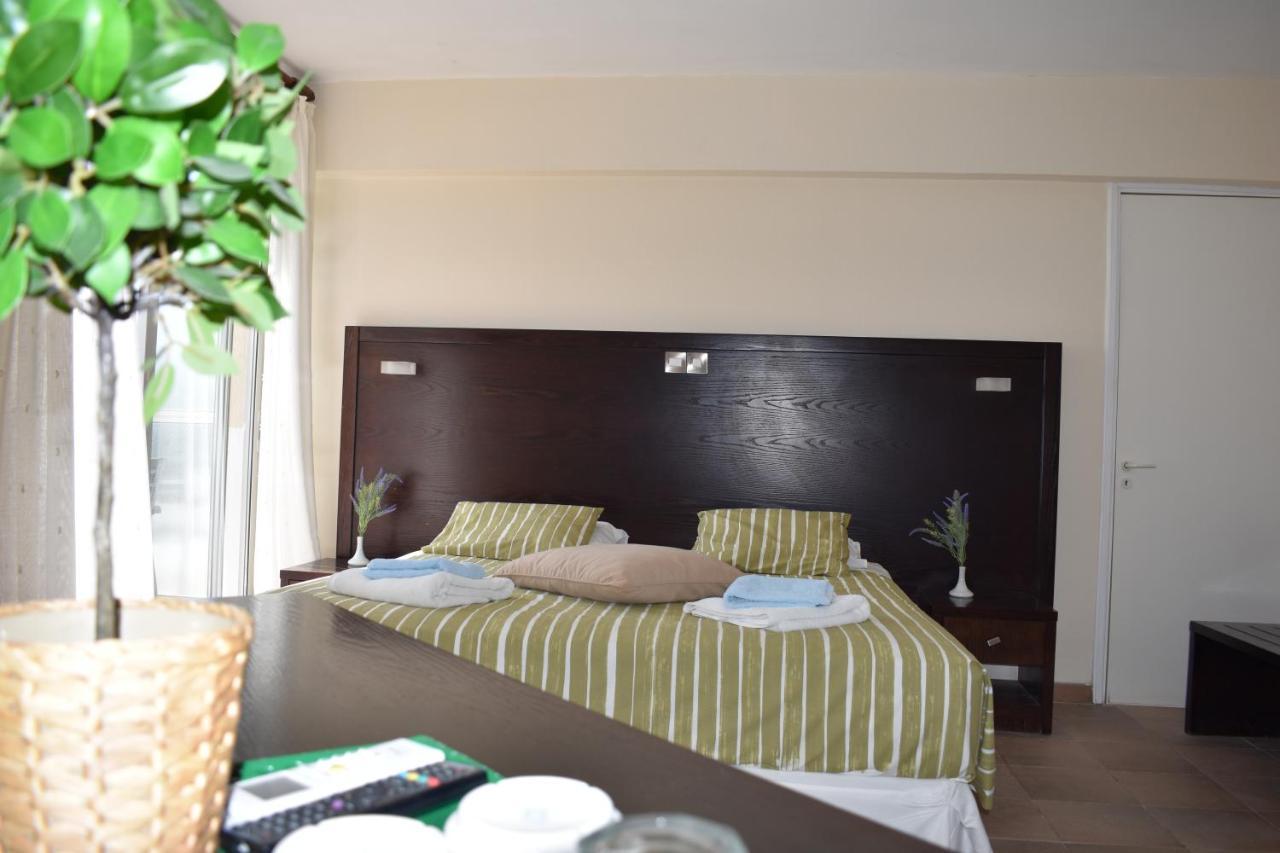 חוף גוברנור Andreas & Melanie Beach Hotel מראה חיצוני תמונה