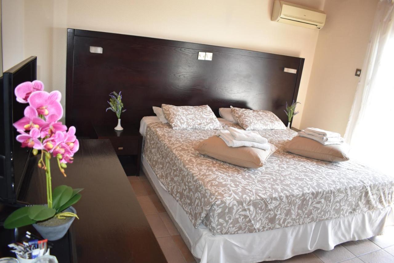 חוף גוברנור Andreas & Melanie Beach Hotel מראה חיצוני תמונה