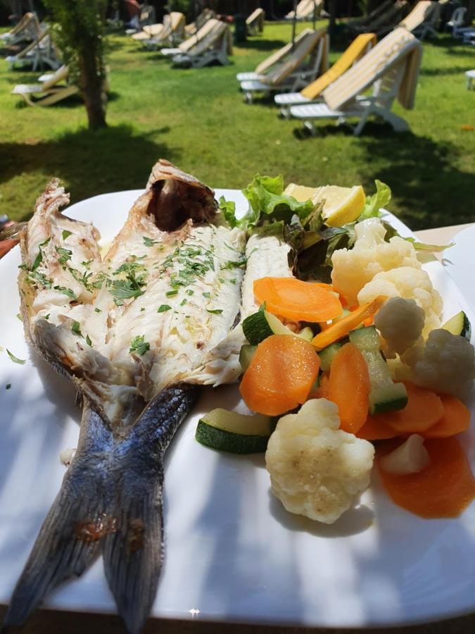 חוף גוברנור Andreas & Melanie Beach Hotel מראה חיצוני תמונה