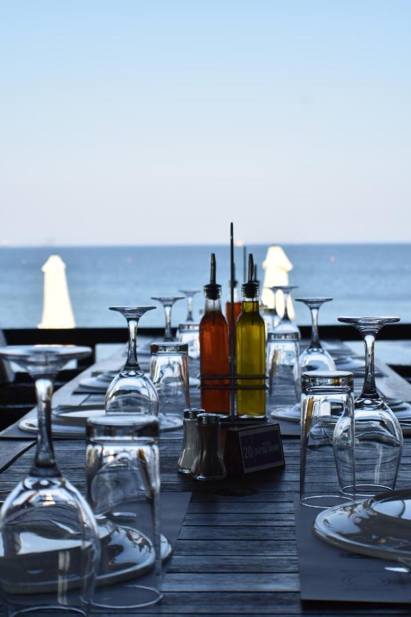 חוף גוברנור Andreas & Melanie Beach Hotel מראה חיצוני תמונה